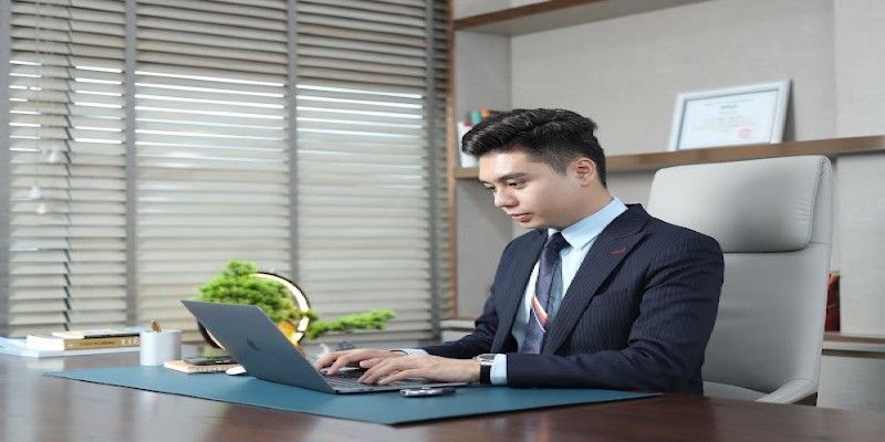 Sự nghiệp của vị bình luận viên được yêu thích hiện nay